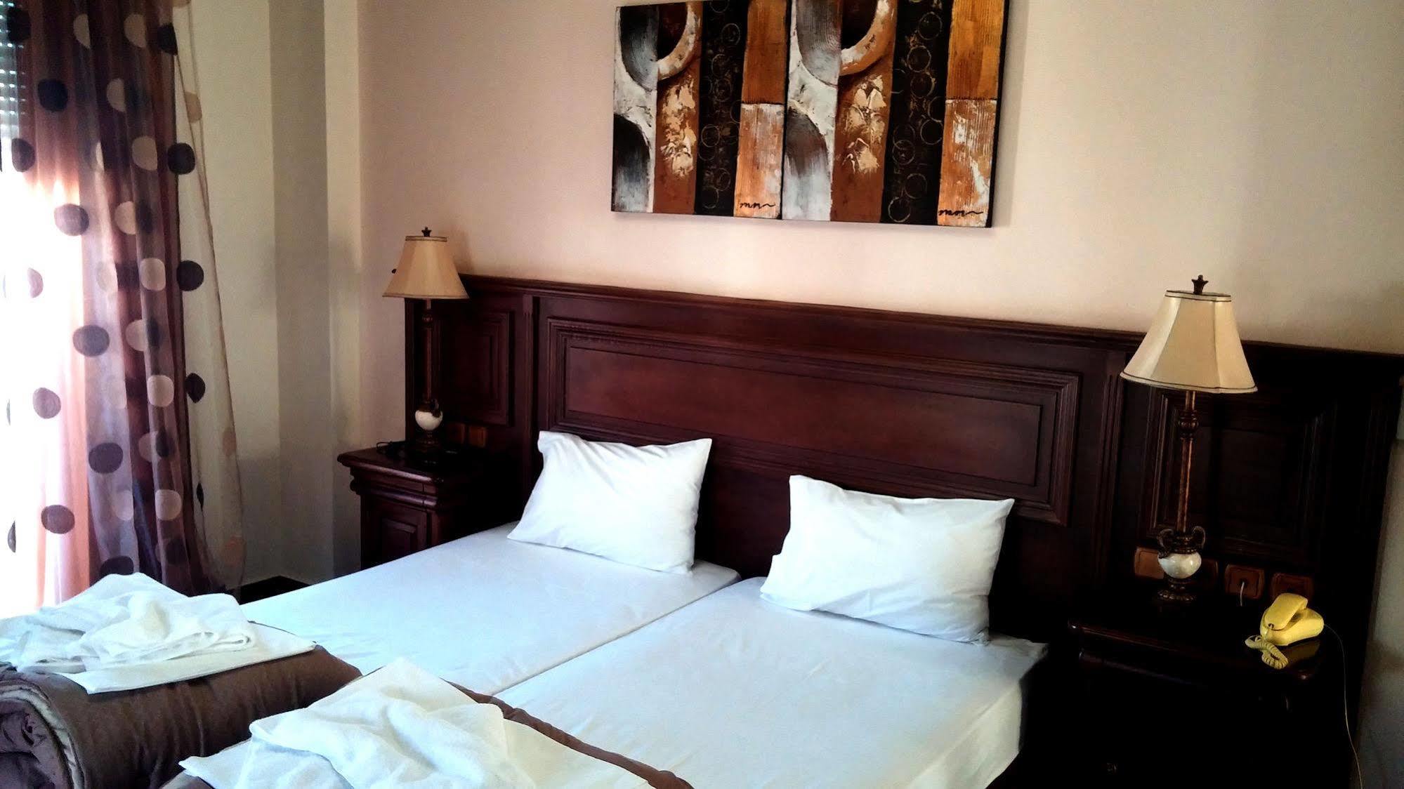 Iris Spa Loutra Edipsou  ภายนอก รูปภาพ
