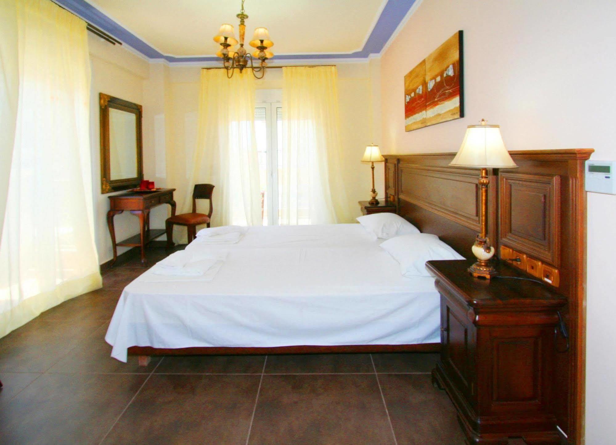 Iris Spa Loutra Edipsou  ภายนอก รูปภาพ